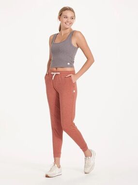 Vuori Performance Drawstring Joggers in Cinamon Heather S